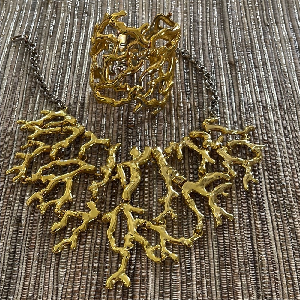 Gold Coral-Inspired Necklace and Bracelet Set